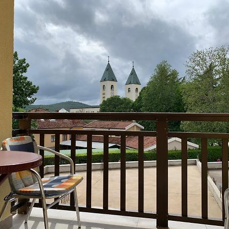 Pansion Mate & Dds Bed & Breakfast Medugorje Bagian luar foto