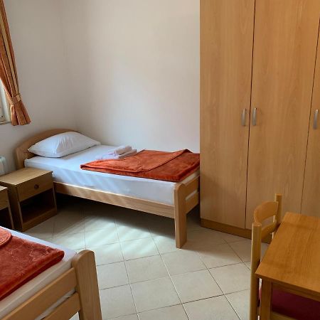Pansion Mate & Dds Bed & Breakfast Medugorje Bagian luar foto