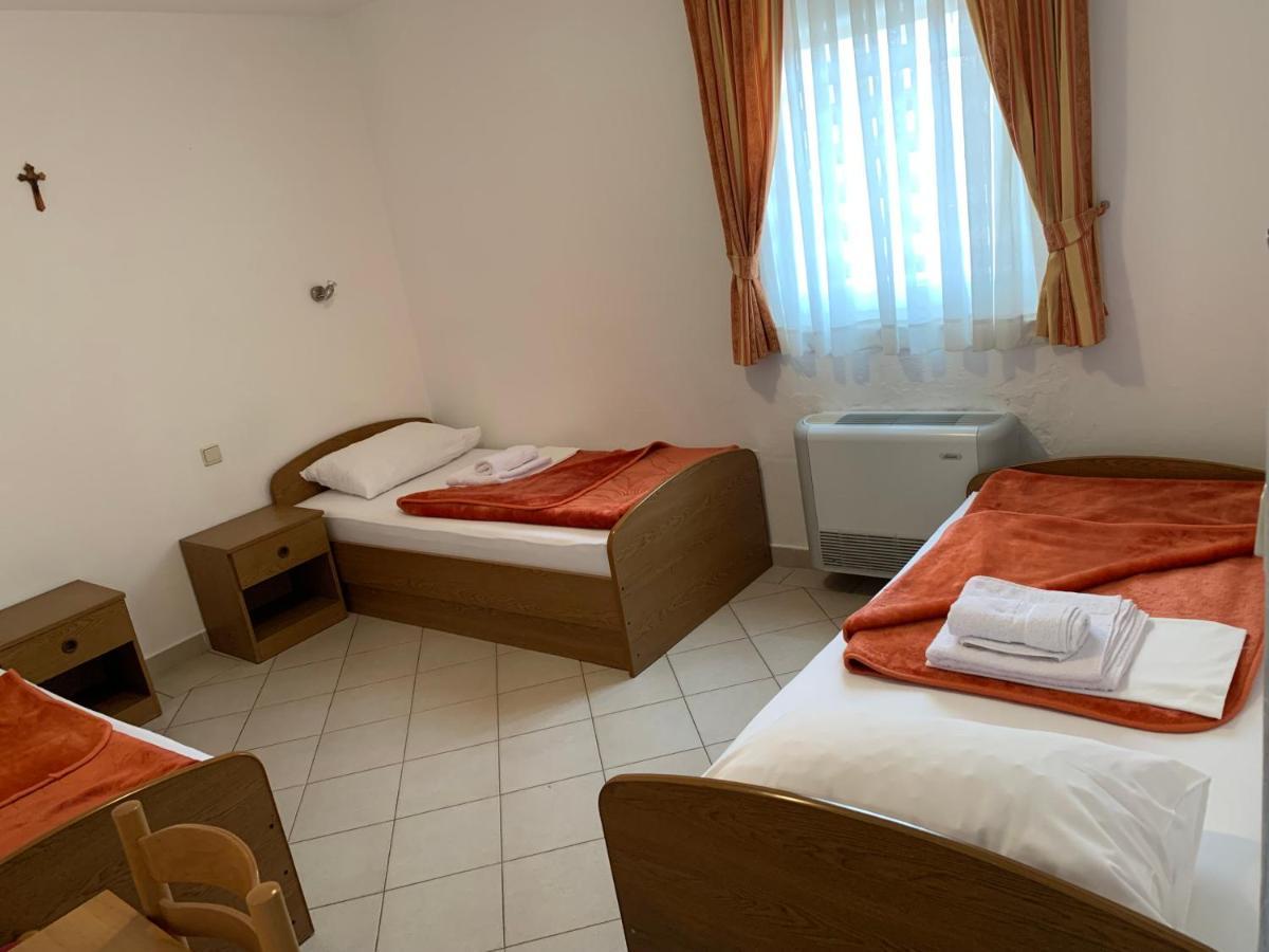 Pansion Mate & Dds Bed & Breakfast Medugorje Bagian luar foto