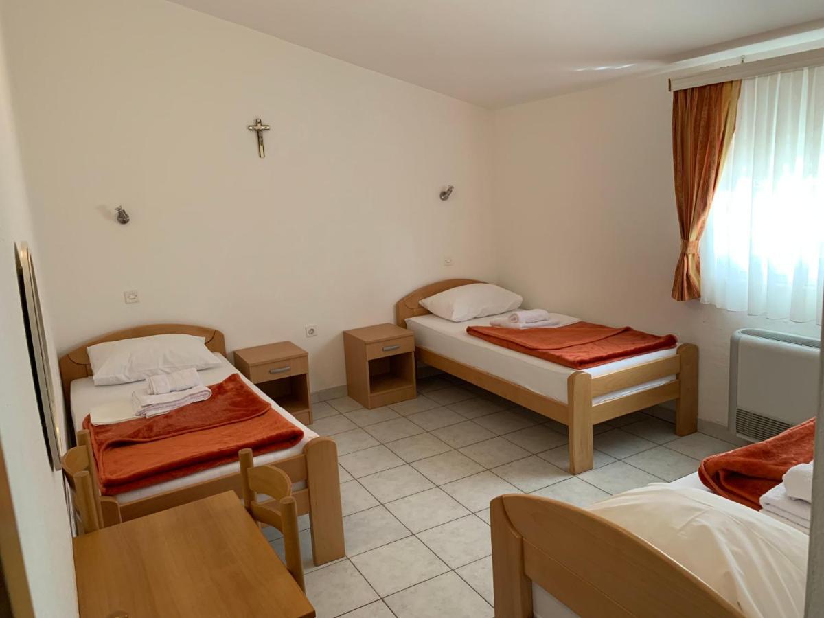 Pansion Mate & Dds Bed & Breakfast Medugorje Bagian luar foto