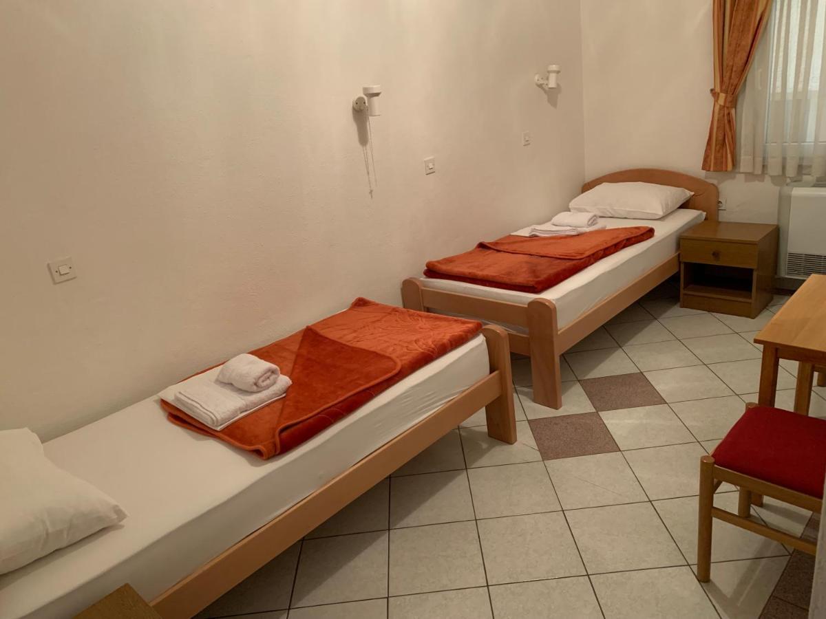 Pansion Mate & Dds Bed & Breakfast Medugorje Bagian luar foto
