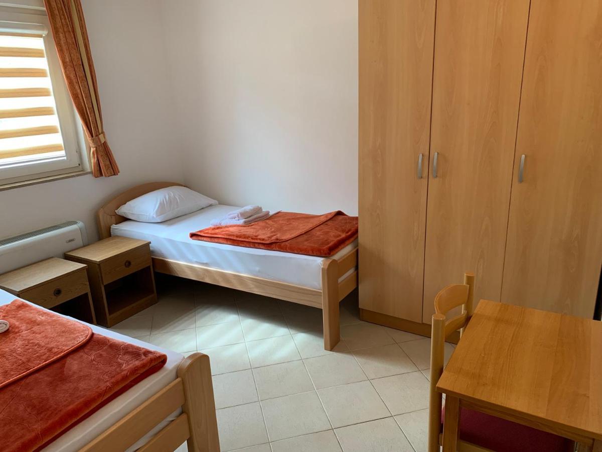 Pansion Mate & Dds Bed & Breakfast Medugorje Bagian luar foto