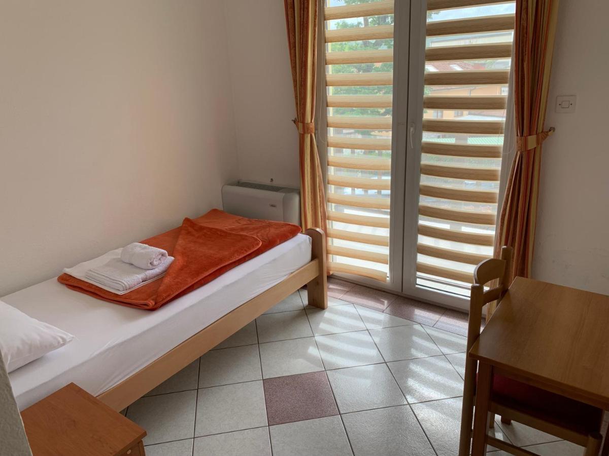 Pansion Mate & Dds Bed & Breakfast Medugorje Bagian luar foto